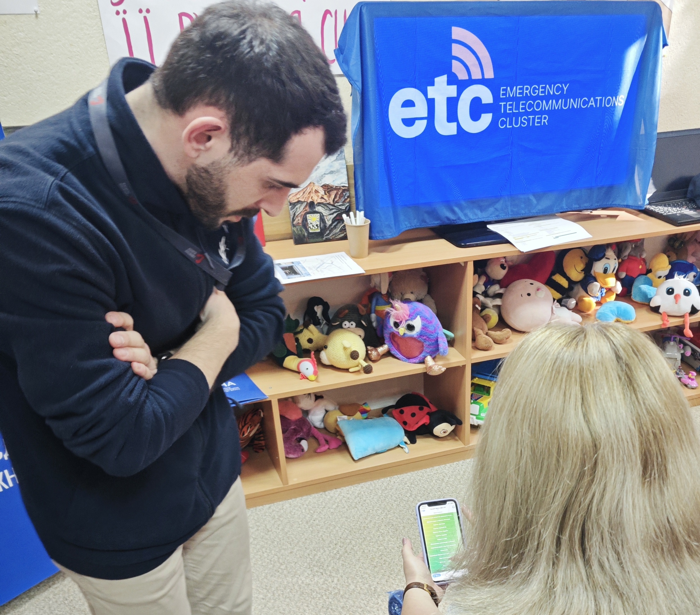 ETC допомагає користувачам користуватися послугами чат-бота. Фото: ВПП/Максим Хмелюк