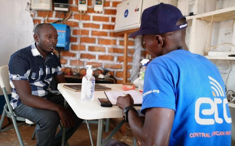 A registration at the ETC community centre in Bria. Photo: WFP/Elizabeth Millership